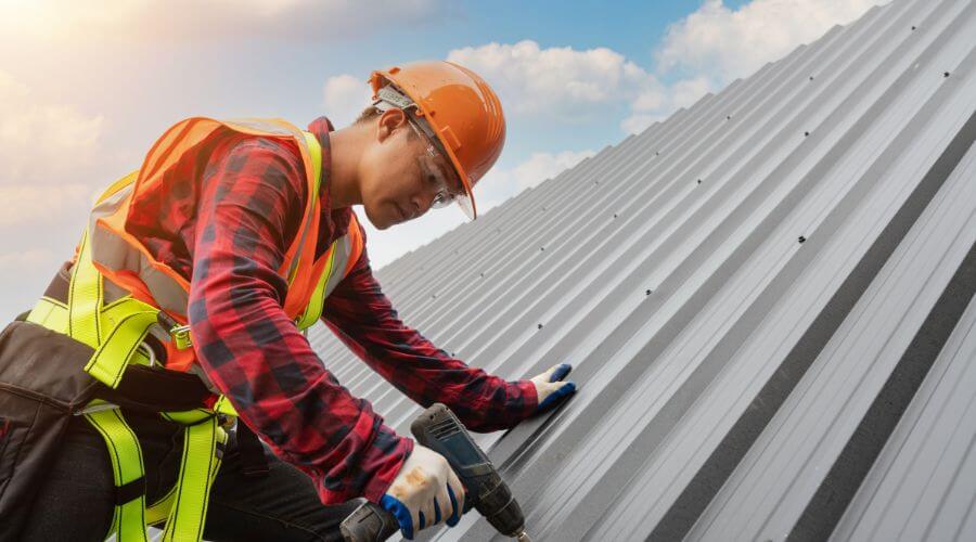 Expert top industrial roofings services in Windom, KS
